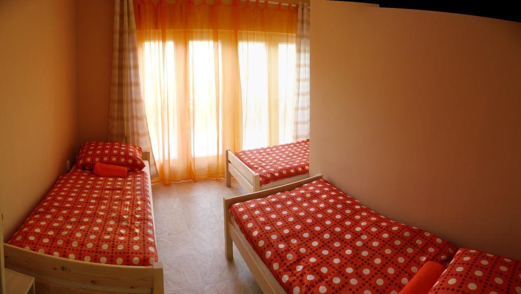 Orchidea Apartman تاتا الغرفة الصورة