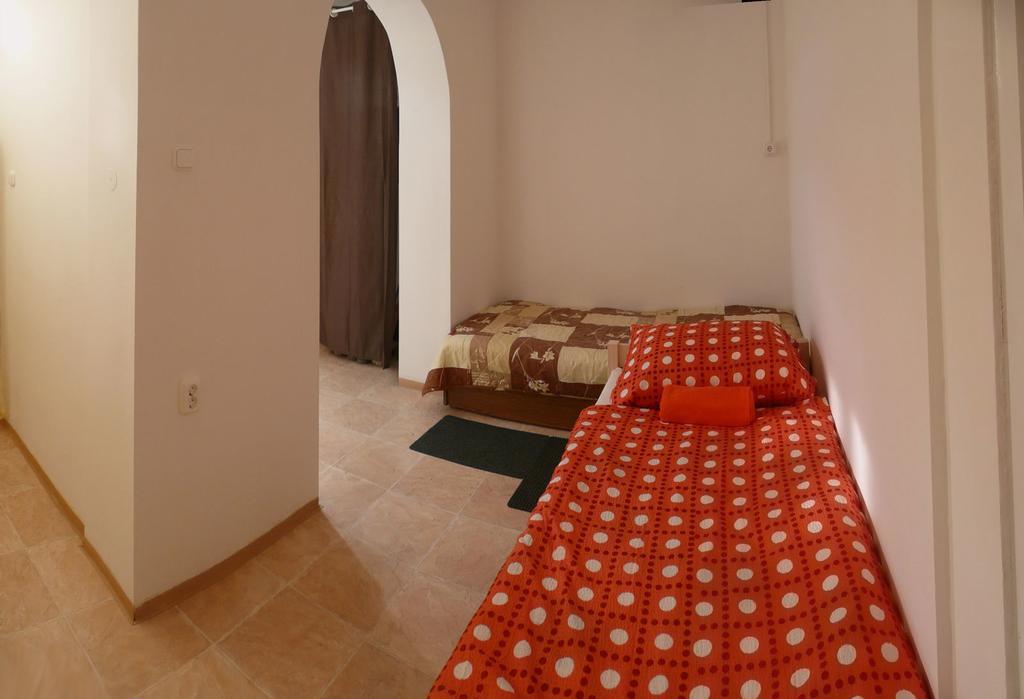 Orchidea Apartman تاتا الغرفة الصورة