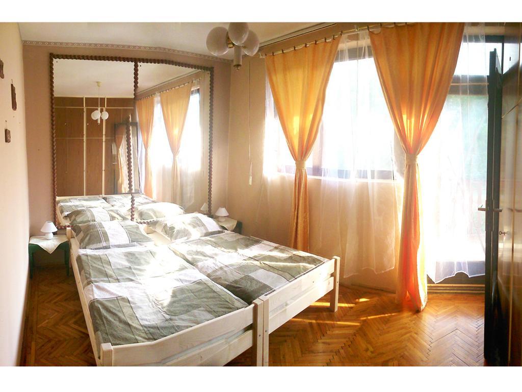 Orchidea Apartman تاتا الغرفة الصورة