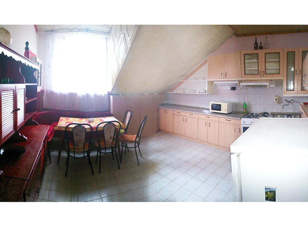 Orchidea Apartman تاتا الغرفة الصورة